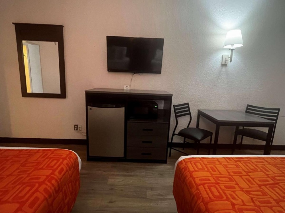 Howard Johnson by Wyndham Galveston Image 20