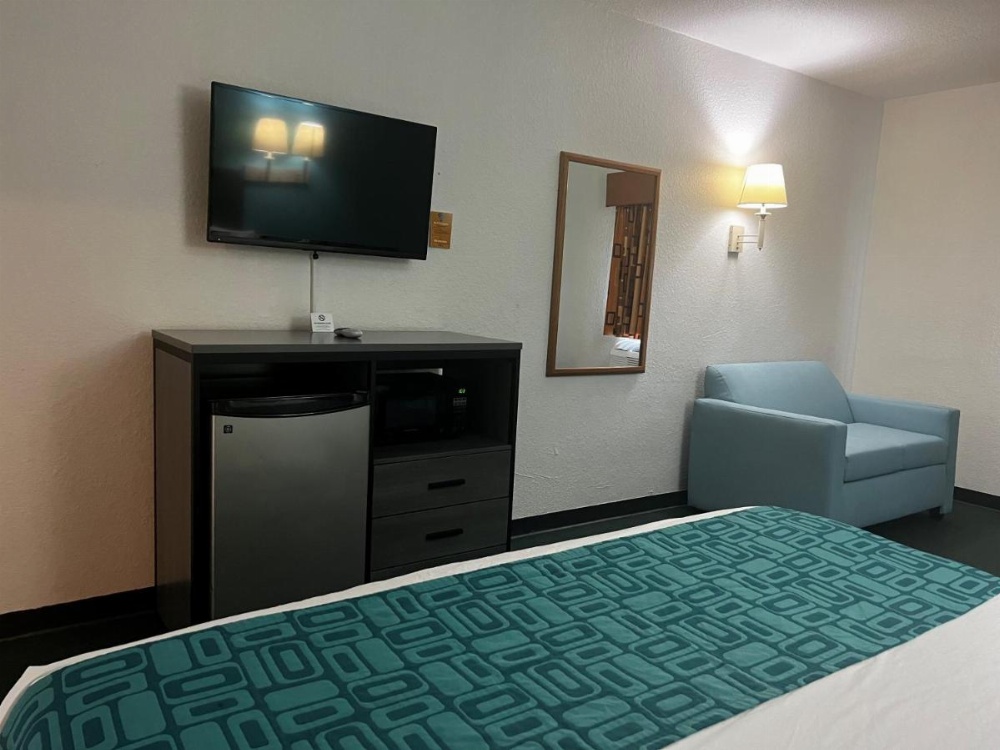 Howard Johnson by Wyndham Galveston Image 30